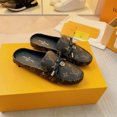 Louis Vuitton Slippers